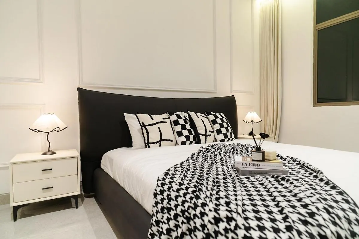 Georgetown Chanel-Style Jacuzzi & Ktv 5Br 18Pax F George Town